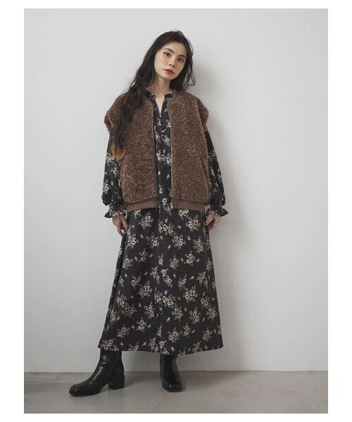 Green　Parks（グリーンパークス）の「【予約】■ESCAR タンショクフラワーptワンピース（ワンピース/ドレス・ブラック/ベージュ・F）」の5枚目の写真