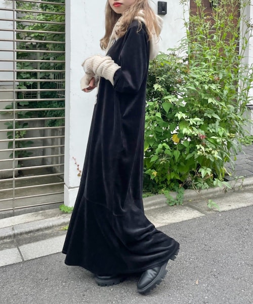 Kastane（カスタネ）の「【サイズ展開あり】ベロアティアード