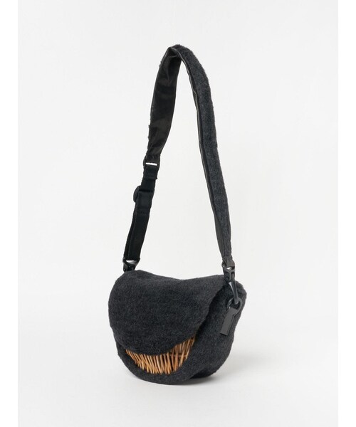 eb.a.gos（エバゴス）の「ウールボア・ボディバッグS（バッグ・レディース・その他）」の3枚目の写真