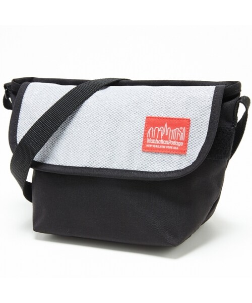 Manhattan Portage（マンハッタンポーテージ）の「MIDNIGHT Collection Casual Messenger Bag（バッグ・メンズ・Black/Gray・XS）」の2枚目の写真