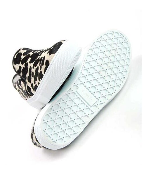 Ambassadors of minimalismの「牛毛slip-on休閒鞋(その他・メンズ・大麥町・EUR39/EUR40/EUR41/EUR42/EUR43)」の5枚目の写真