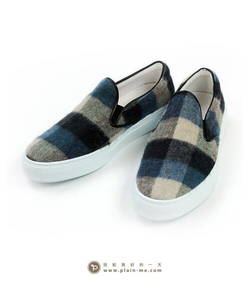 Ambassadors of minimalismの「格紋針織slip-on休閒鞋(その他・メンズ・藍格紋・EUR39/EUR40/EUR41/EUR42/EUR43)」の1枚目の写真