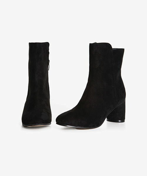 DHOLIC（ディーホリック）の「3245スエード調ショートブーツ（ブーツ・レディース・ブラック/ダークブラウン・230/235/240/245/250）」の2枚目の写真