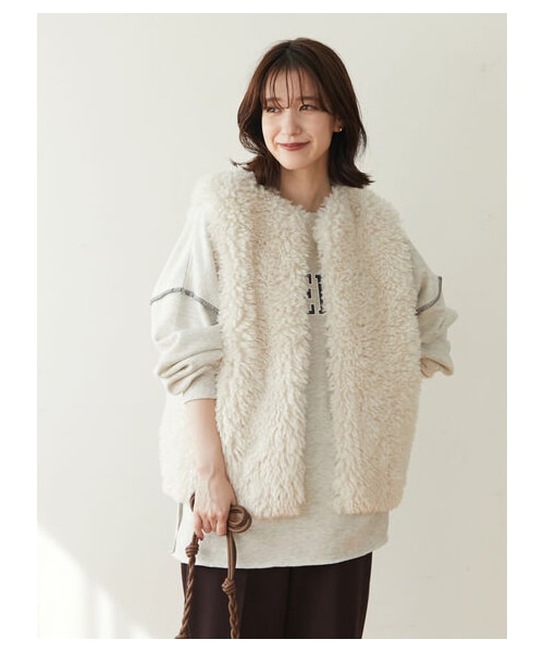 Green　Parks（グリーンパークス）の「・ELENCARE DUE シープファーベスト（トップス・アイボリー/ブラック/モカ・F）」の22枚目の写真