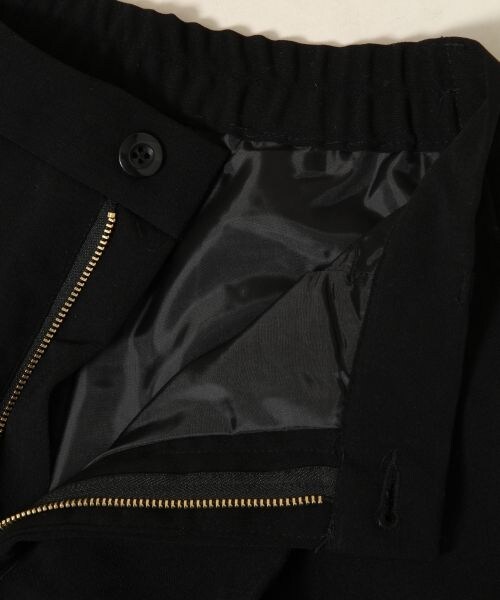 LOWRYS FARM（ローリーズファーム）の「タックワイドクロップドパンツ（パンツ・レディース・ブラック/グリーン・Ｆ）」の10枚目の写真