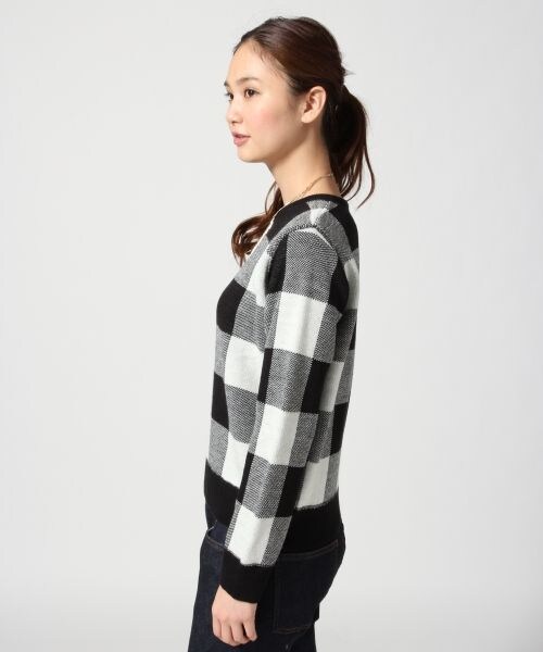 GLOBAL WORK（グローバルワーク）の「ブロックチェックプルオーバー長袖（トップス・レディース・ホワイト×ブラック10/レッド×ネイビー88・Ｍ/Ｌ）」の5枚目の写真