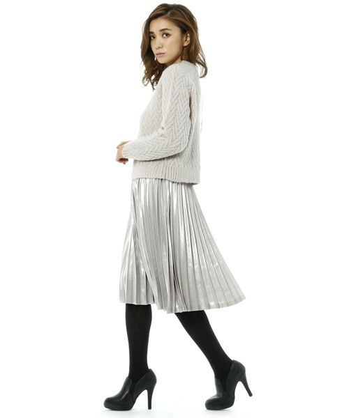 Andemiu（アンデミュウ）の「ミディプリーツスカート（スカート・レディース・シルバー/ブラック/アイボリー/グリーン・F）」の5枚目の写真