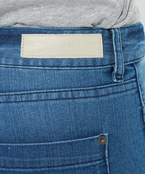 BAYFLOW（ベイフロー）の「パウダースキニーデニムパンツ（パンツ・レディース・グレー/ブラック/ライトブルー/インディゴブルー・23inch/24inch/25inch/26inch/27inch）」の11枚目の写真