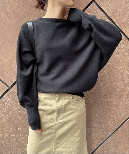 【新品タグ付】スピックアンドスパン 23AW ドルマンフェミニンニット カーキ Spick & Span（スピックアンドスパン）の「≪予約≫ドルマンフェミニン