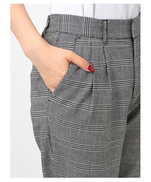 earth music&ecology（アースミュージックアンドエコロジー）の「・チェックテーパードパンツ（パンツ・レディース・ハウンドトゥース/Black Watch Green/グレンチェック・S/M/L）」の4枚目の写真