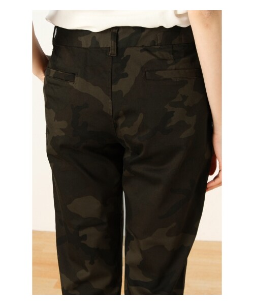 Spick & Span（スピックアンドスパン）の「メイサイ サテンストレッチ パンツ（パンツ・レディース・カーキ・34/36/38/40）」の6枚目の写真