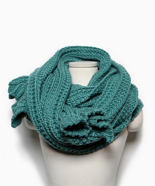 DHOLIC（ディーホリック）の「ボリュームロングニットマフラー（マフラー・レディース・ベージュ/グレー/ネイビー/ミント/レッド・one）」の3枚目の写真