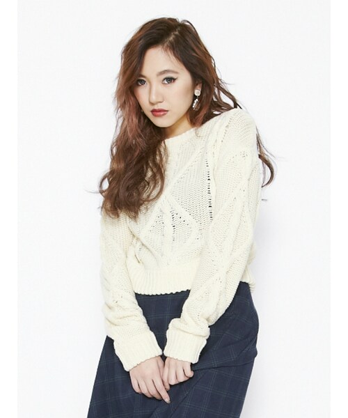 EVRIS（エヴリス）の「ケーブルニットP/O（トップス・レディース・ホワイト/ブラック/ボルドー・F）」の4枚目の写真