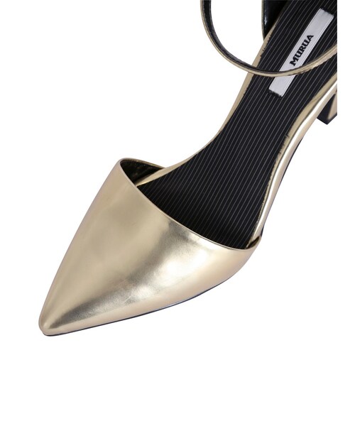 MURUA（ムルーア）の「【FEMININE】カバーベルトパンプス（シューズ・レディース・ホワイト/ブラック/イエロー/ゴールド・35(22.5)/36(23.5)/37(24.5)）」の13枚目の写真