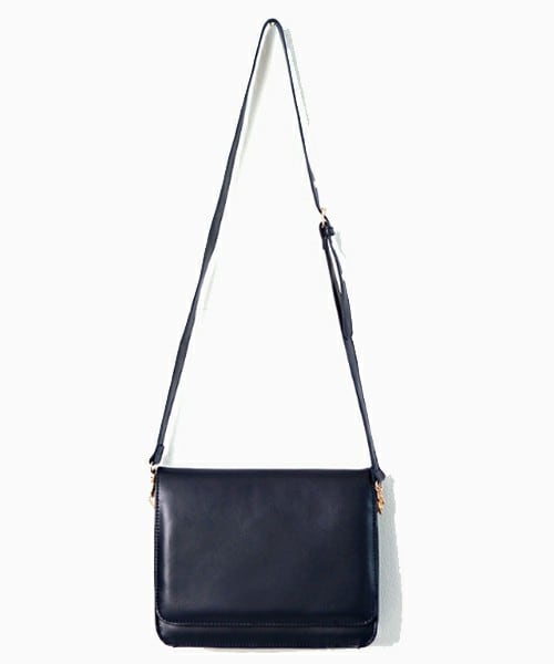 DHOLIC（ディーホリック）の「ディープカラースクエアショルダーバッグ（ショルダーバッグ・レディース・ベージュ/ネイビー/ブラック/ワイン・FREE）」の3枚目の写真