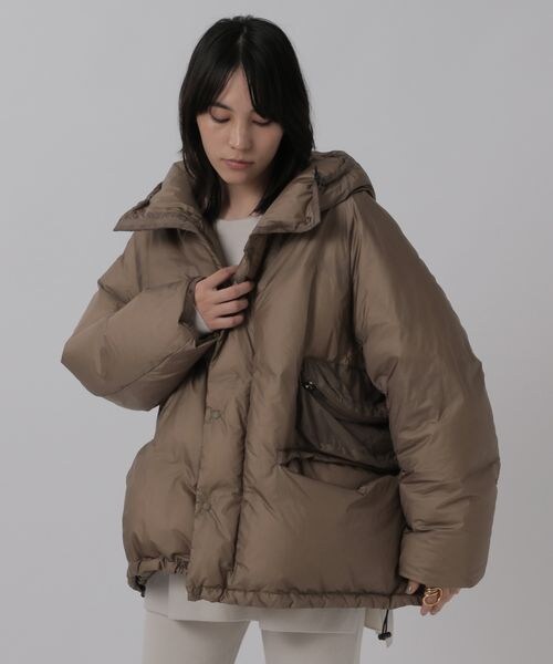 Chaos（カオス）の「別注アウトドアダウンブルゾン（ジャケット/アウター・レディース・チャコールグレー18/モカ59・FREE）」の15枚目の写真