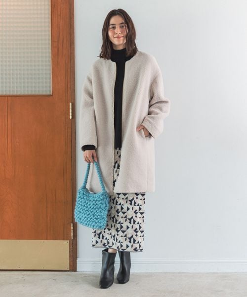 LEPSIM（レプシィム）の「ライトノーカラーボアコート（ジャケット/アウター・レディース・グレージュ13/チャコール19/モカ53・M/L）」の4枚目の写真