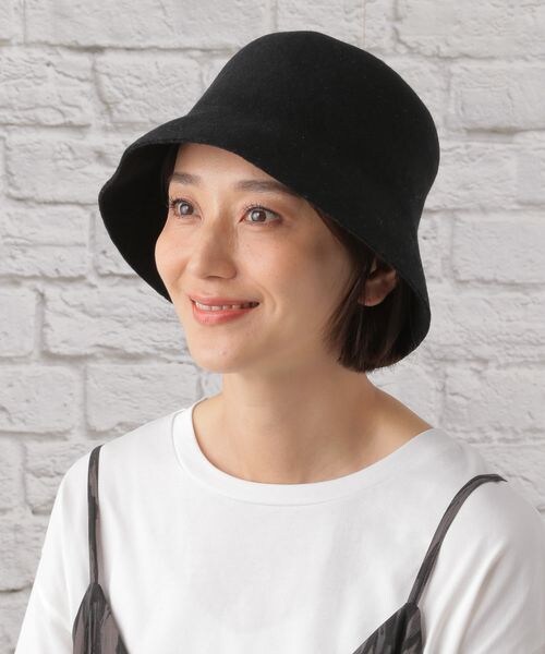 LEPSIM（レプシィム）の「フェルトバケットハット（帽子・レディース・アイボリー08/ブラック09/ブラウン58・ONE SIZE）」の5枚目の写真