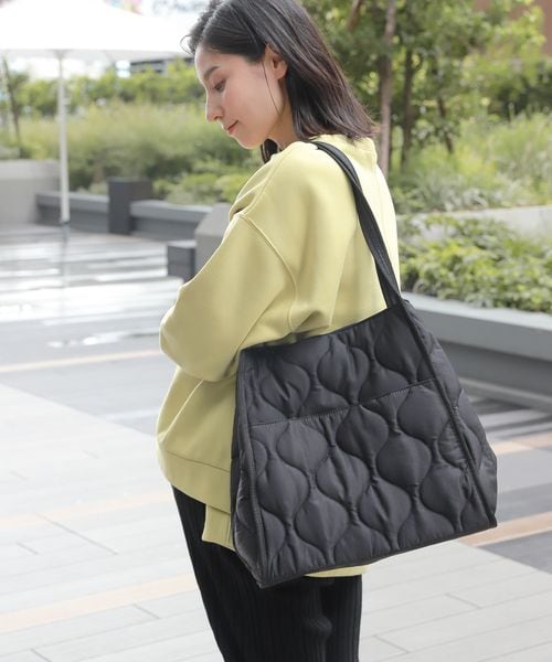 LEPSIM(レプシィム)の「マタニティ/キルティングトートバッグ(バッグ・レディース・ブラック09/カーキ75・ONE SIZE)」の1枚目の写真