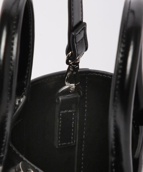 LOWRYS FARM（ローリーズファーム）の「ショルダーツキハンドルＢＡＧ（バッグ・レディース・アイボリー08/ブラック09/ブルー80・フリーサイズ）」の13枚目の写真