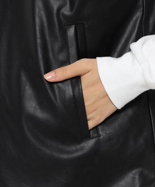 LOWRYS FARM（ローリーズファーム）の「ボアレザーリバーシブルベスト（ジャケット/アウター・レディース・ブラック09/ブラウン58・F）」の13枚目の写真