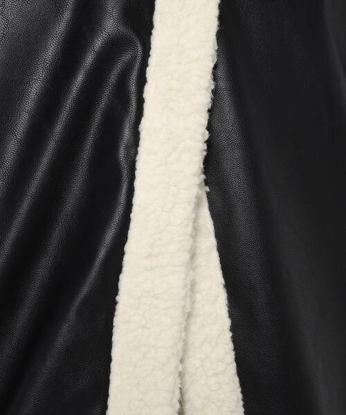 LOWRYS FARM（ローリーズファーム）の「ボアレザーリバーシブルベスト（ジャケット/アウター・レディース・ブラック09/ブラウン58・F）」の15枚目の写真