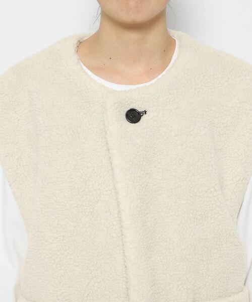 LOWRYS FARM（ローリーズファーム）の「ボアレザーリバーシブルベスト（ジャケット/アウター・レディース・ブラック09/ブラウン58・F）」の21枚目の写真