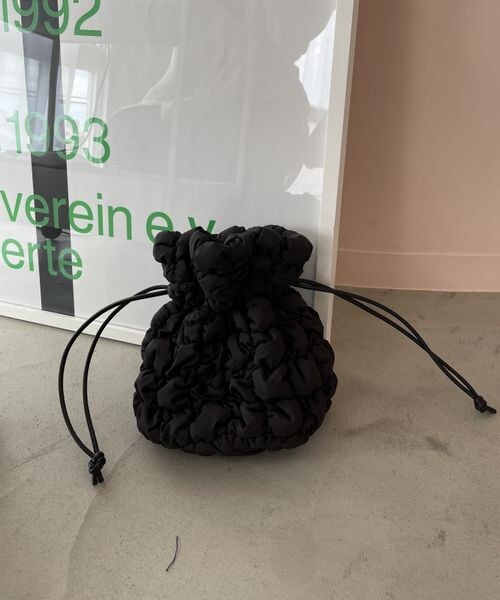 LOWRYS FARM（ローリーズファーム）の「ポコポコキンチャクＢＡＧ（バッグ・レディース・アイボリー08/ブラック09/グリーン75・フリーサイズ）」の2枚目の写真