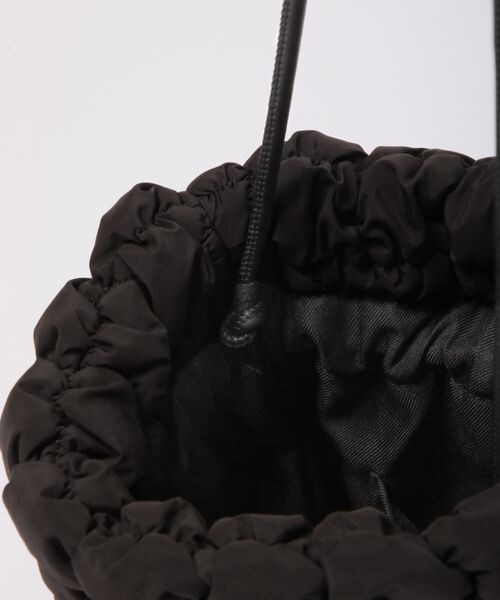 LOWRYS FARM（ローリーズファーム）の「ポコポコキンチャクＢＡＧ（バッグ・レディース・アイボリー08/ブラック09/グリーン75・フリーサイズ）」の6枚目の写真