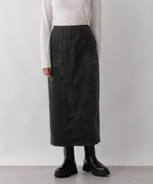 LOWRYS FARM（ローリーズファーム）の「ベロアライクタイトスカート（スカート・レディース・アイボリー08/ブラック09/グリーン72・M/L）」の2枚目の写真