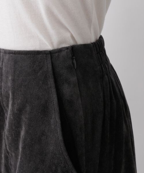 LOWRYS FARM（ローリーズファーム）の「ベロアライクタイトスカート（スカート・レディース・アイボリー08/ブラック09/グリーン72・M/L）」の10枚目の写真