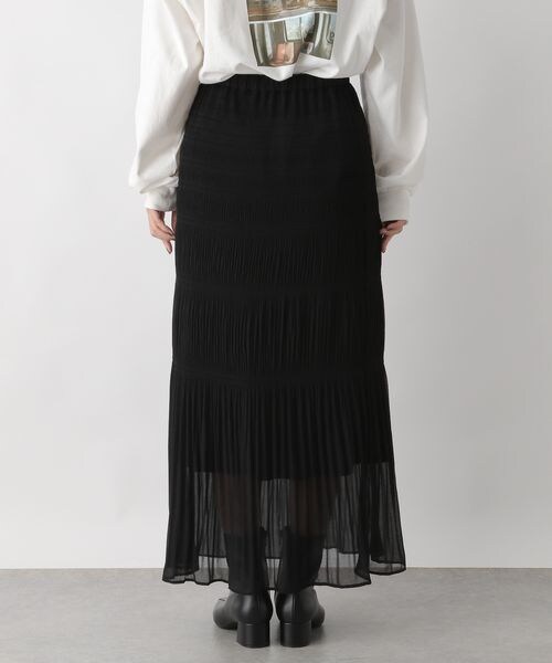 LOWRYS FARM（ローリーズファーム）の「シャーリングＩラインスカート（スカート・レディース・アイボリー08/ブラック09/ブルー82・F）」の12枚目の写真