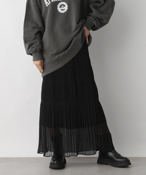 LOWRYS FARM（ローリーズファーム）の「シャーリングＩラインスカート（スカート・レディース・アイボリー08/ブラック09/ブルー82・F）」の2枚目の写真