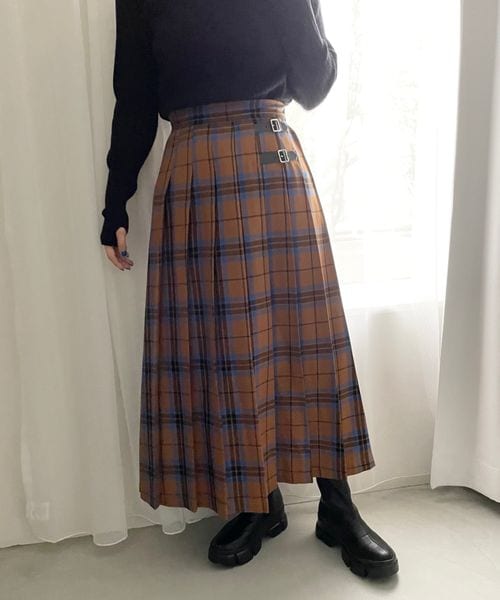 LOWRYS FARM（ローリーズファーム）の「チェックキルトスカート（スカート・レディース・ホワイト01/ブラウン55/ネイビー88・F）」の4枚目の写真