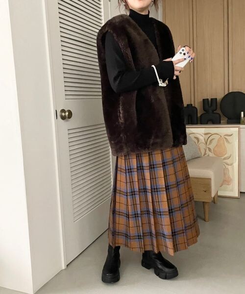 LOWRYS FARM（ローリーズファーム）の「チェックキルトスカート（スカート・レディース・ホワイト01/ブラウン55/ネイビー88・F）」の5枚目の写真