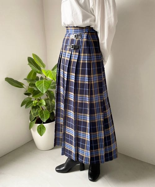 LOWRYS FARM（ローリーズファーム）の「チェックキルトスカート（スカート・レディース・ホワイト01/ブラウン55/ネイビー88・F）」の3枚目の写真