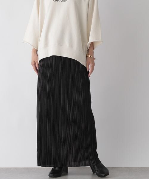 LOWRYS FARM(ローリーズファーム)の「ランダムプリーツタイトスカート(スカート・レディース・アイボリー08/ブラック09/ブラウン58/グリーン75・普通丈/ロング丈)」の2枚目の写真