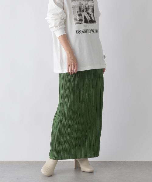 LOWRYS FARM(ローリーズファーム)の「ランダムプリーツタイトスカート(スカート・レディース・アイボリー08/ブラック09/ブラウン58/グリーン75・普通丈/ロング丈)」の4枚目の写真