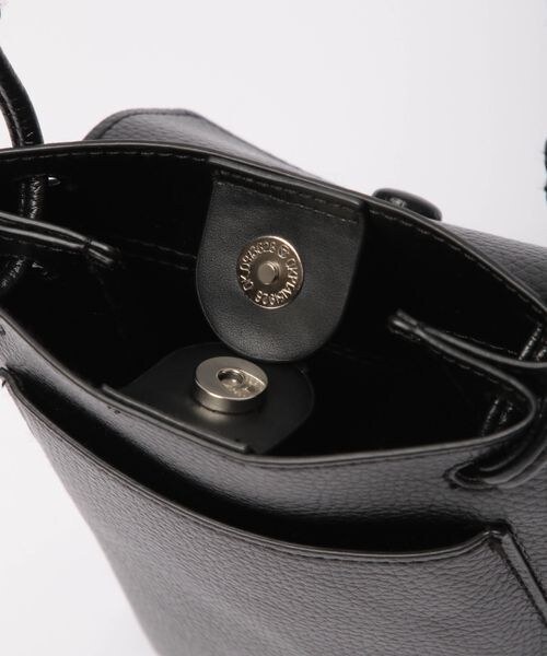 LOWRYS FARM（ローリーズファーム）の「２ポケミニショルダーＢＡＧ（バッグ・レディース・アイボリー08/ブラック09/グリーン70・FREE）」の16枚目の写真