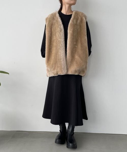 LOWRYS FARM（ローリーズファーム）の「マーメイドフレアワンピース（ワンピース/ドレス・レディース・アイボリー08/ブラック09/チャコール18・F）」の10枚目の写真