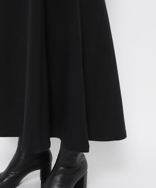 LOWRYS FARM（ローリーズファーム）の「マーメイドフレアワンピース（ワンピース/ドレス・レディース・アイボリー08/ブラック09/チャコール18・F）」の20枚目の写真