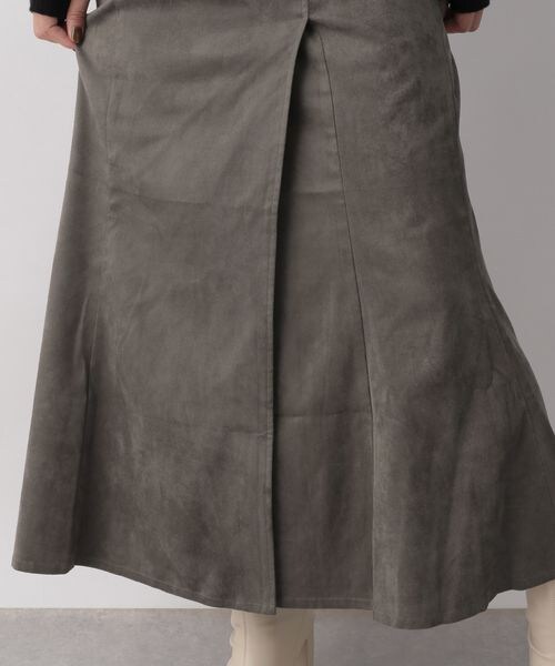 LOWRYS FARM(ローリーズファーム)の「フェイクスエードキリカエフレアスカート(スカート・レディース・アイボリー08/チャコールグレー18・M/L)」の16枚目の写真