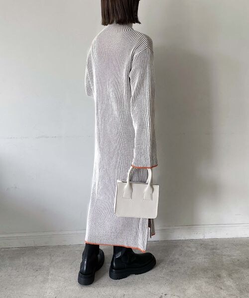 PAGEBOY（ページボーイ）の「ストライプリブニットワンピース（ワンピース/ドレス・レディース・モノトーン09/ベージュ系55/ターコイズ系79・F）」の9枚目の写真