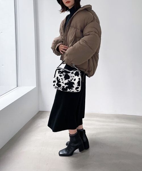 PAGEBOY（ページボーイ）の「エアサーマルブルゾン（ジャケット/アウター・レディース・ブラック09/グレージュ12/ブラウン58・F）」の22枚目の写真