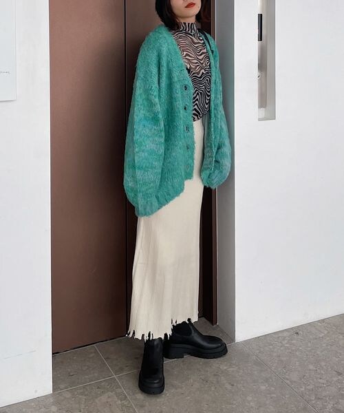 PAGEBOY（ページボーイ）の「ダメージヘムニットスカート（スカート・レディース・オフホワイト05/ブラック09/チェリー35・F）」の7枚目の写真