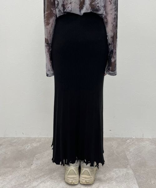 PAGEBOY（ページボーイ）の「ダメージヘムニットスカート（スカート・レディース・オフホワイト05/ブラック09/チェリー35・F）」の21枚目の写真