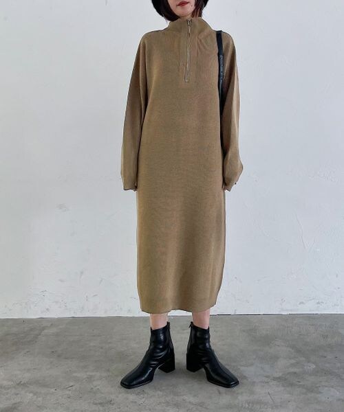 PAGEBOY（ページボーイ）の「ハイネックZIPニットワンピース（ワンピース/ドレス・レディース・ブラック09/ショコラ59/ペールブルー89・F）」の9枚目の写真