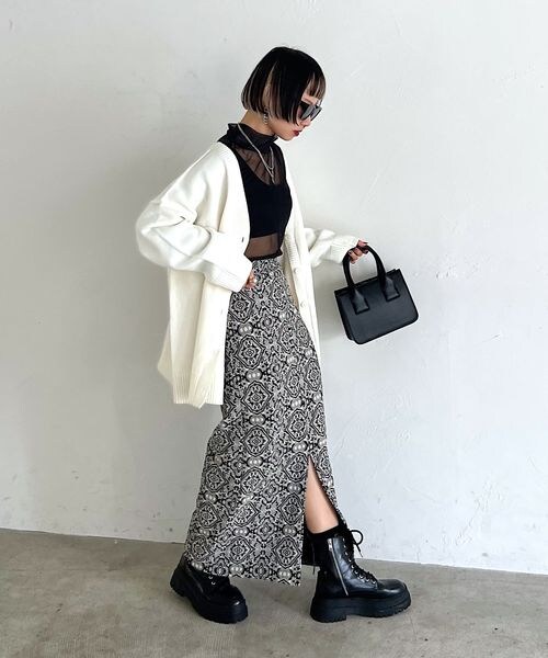 PAGEBOY（ページボーイ）の「ダマスク柄ジャガードナロースカート（スカート・レディース・ブラック09/ブルー85・F）」の6枚目の写真