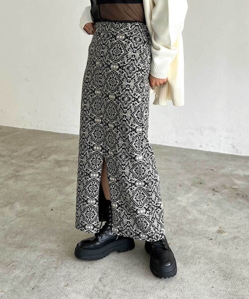 PAGEBOY（ページボーイ）の「ダマスク柄ジャガードナロースカート（スカート・レディース・ブラック09/ブルー85・F）」の3枚目の写真