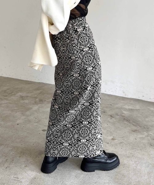PAGEBOY（ページボーイ）の「ダマスク柄ジャガードナロースカート（スカート・レディース・ブラック09/ブルー85・F）」の4枚目の写真